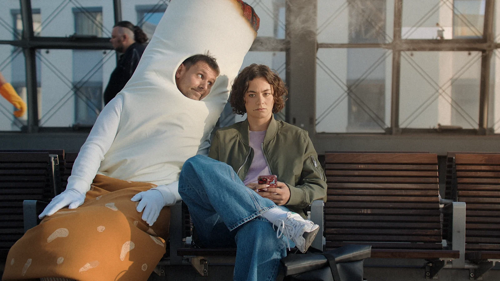 Kippe — Am Bahnhof — film still